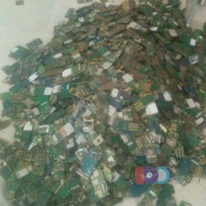 خریدار برد اوراقی موبایل و کامپیوتر