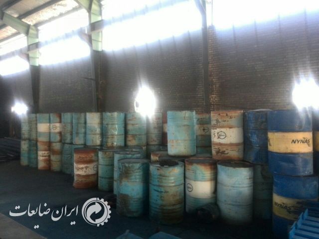 فروش ۳۰ بشکه روغن هیدرولیک برگشتی hfc32