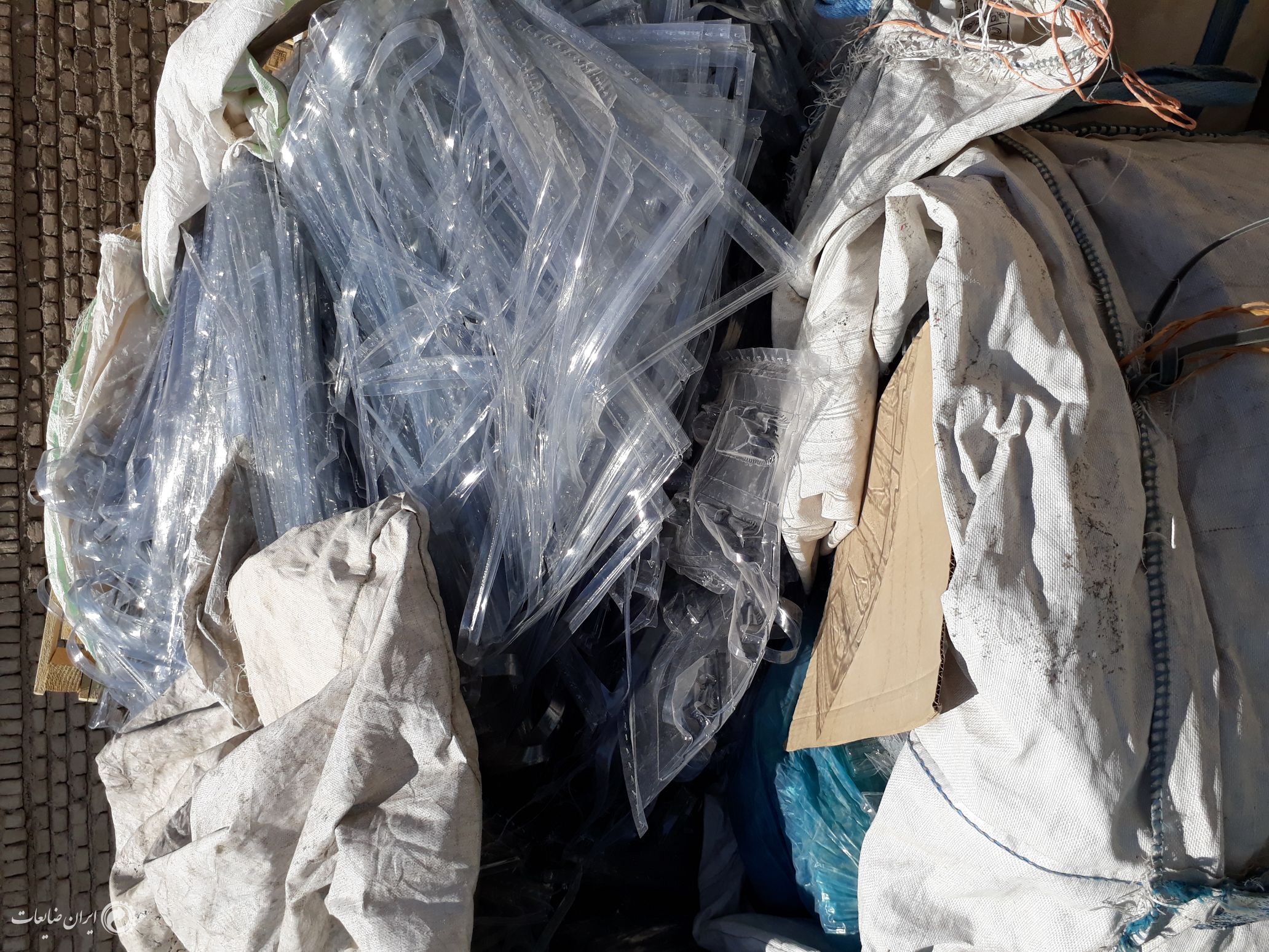 خرید ضایعات پی وی سی pvc خشک