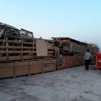 چوب و پالت جعبه شده . پست برق
