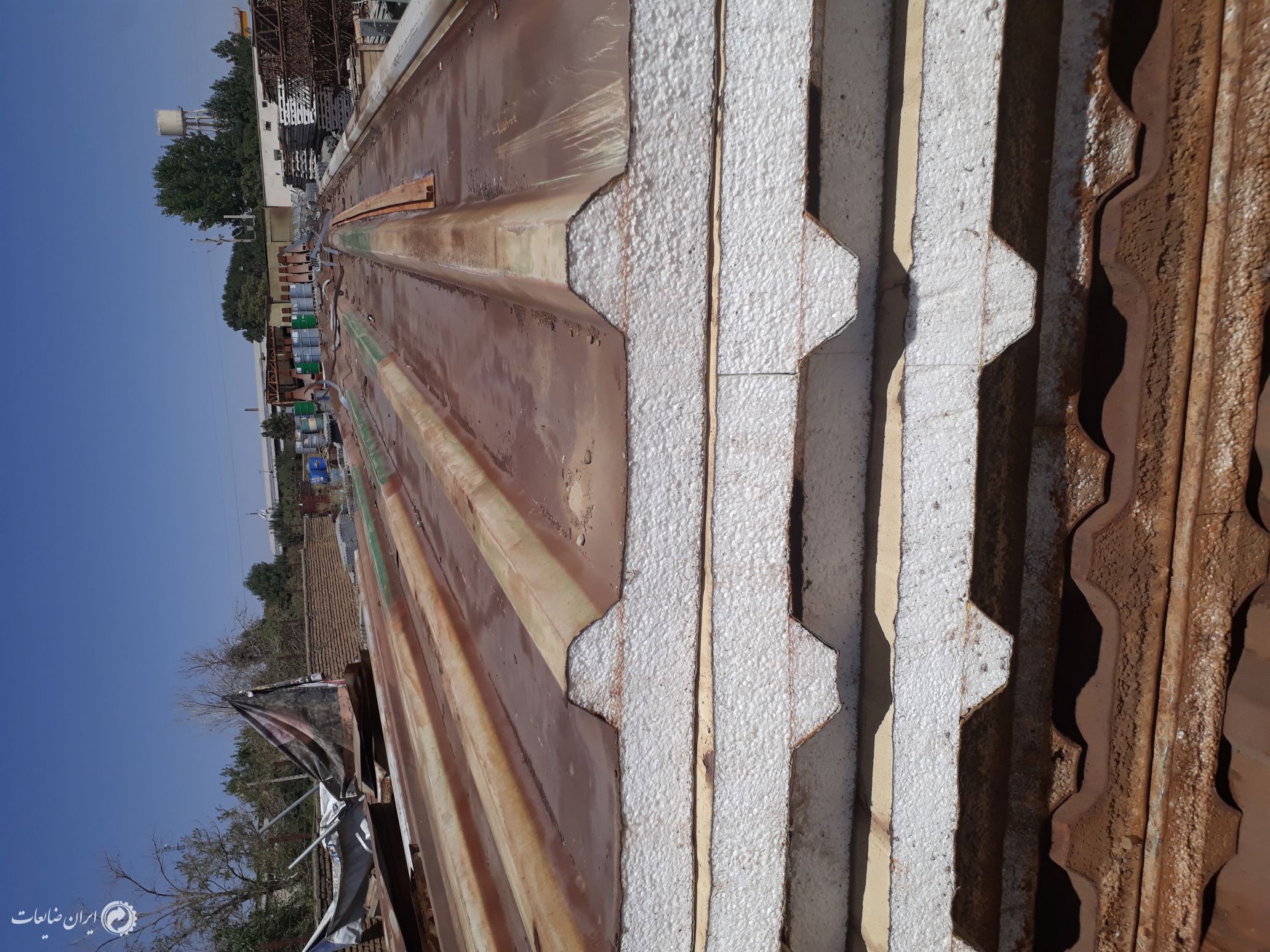 ساندویچ پانل و زد کارکرده