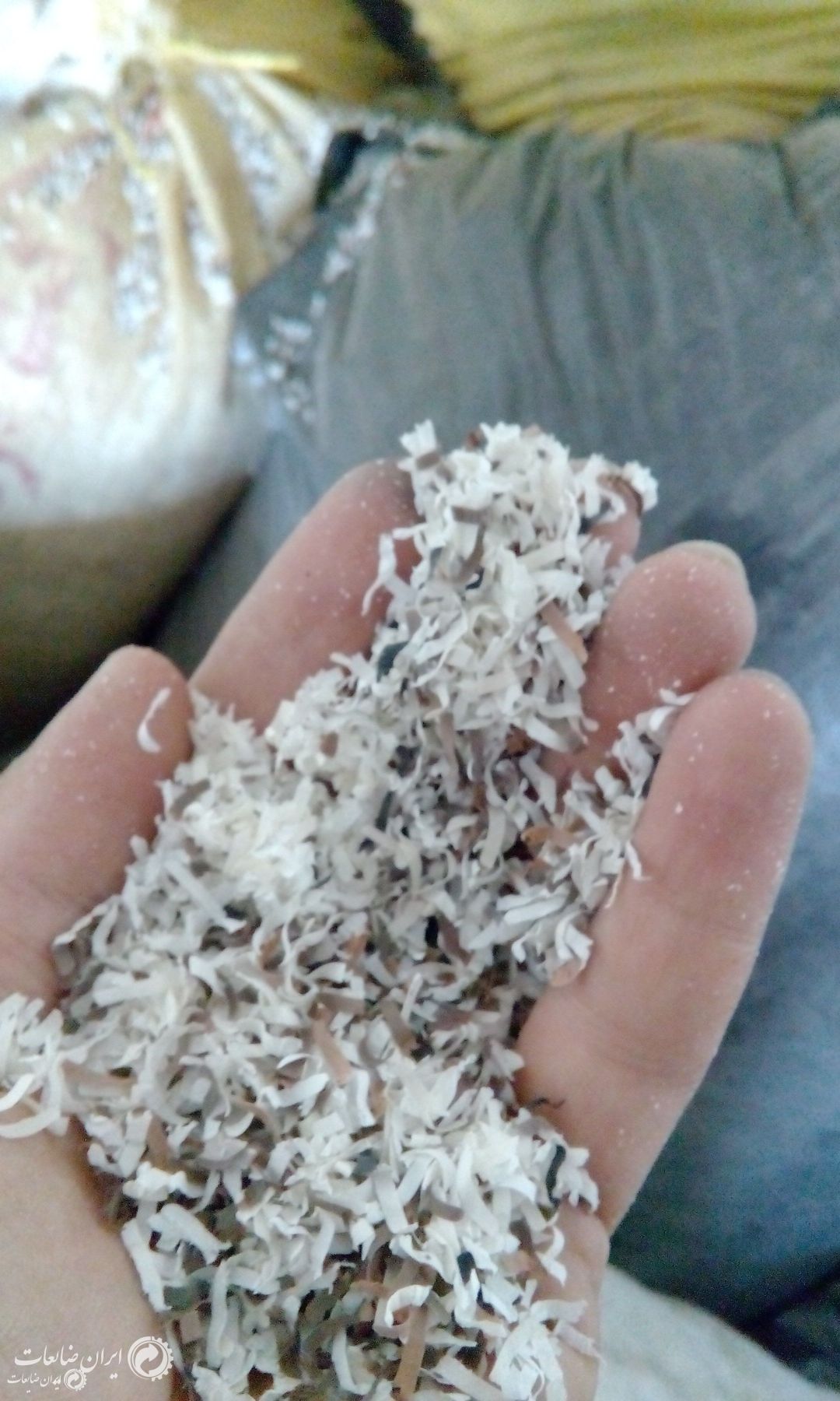 فروش حدود2 تن پوشال pvc
