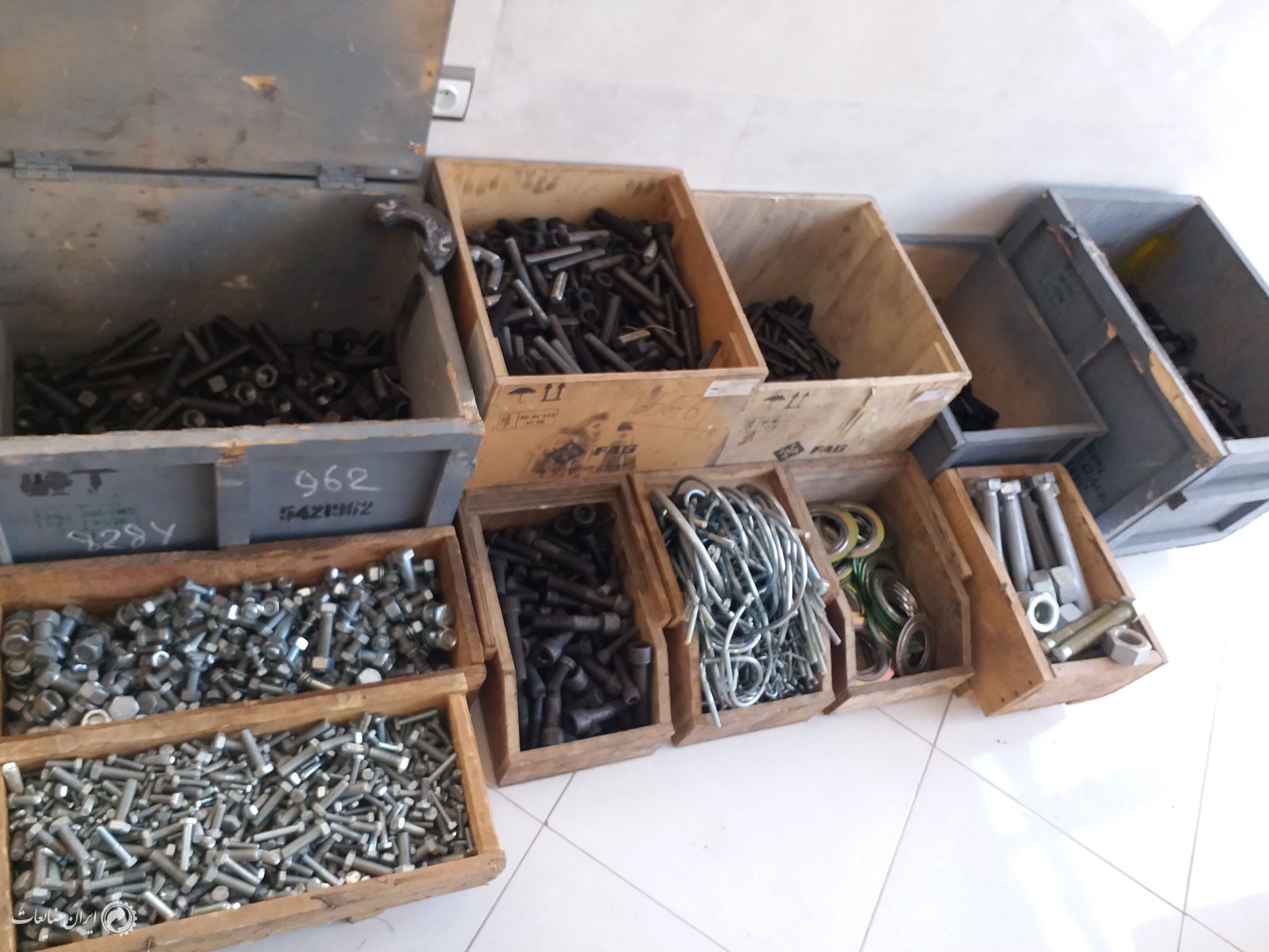پیچ و مهره نو
