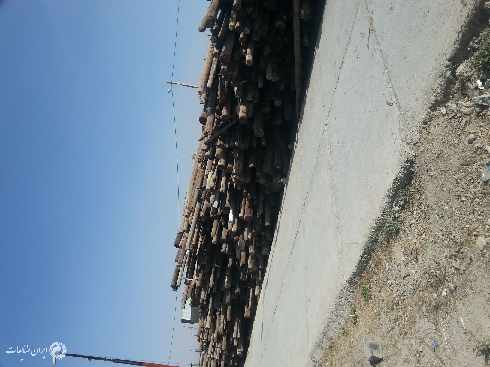 تیر برق چوبی
