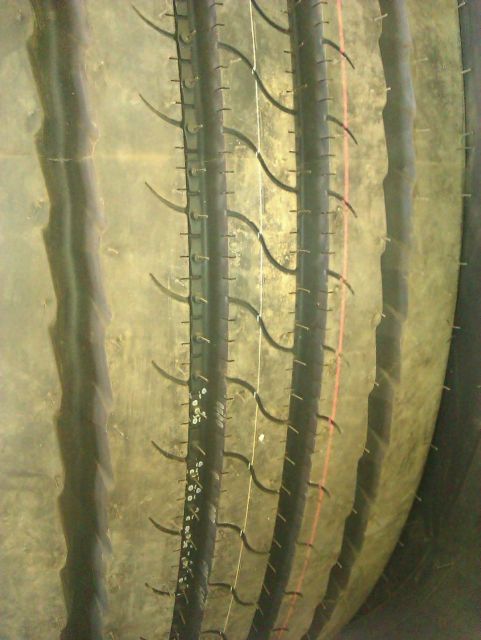 لاستیکهای نو غیر قابل استفاده و معیوب