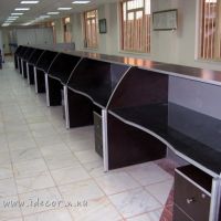 فروش میز های دفتر پیشخوان از جنس خوب وتم