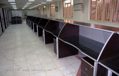 فروش میز های دفتر پیشخوان از جنس خوب وتم