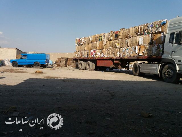 خرید کاغذ و کارتن