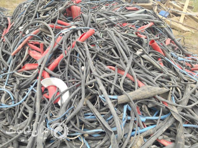 مزایده 6 تن ضایعات روکش کابل و 10 تن پلاستیک