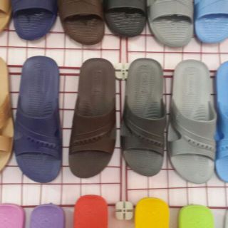 فروش دمپایی های مردانه و زنانه