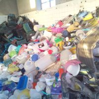 ضایعات پلاستیک درهم