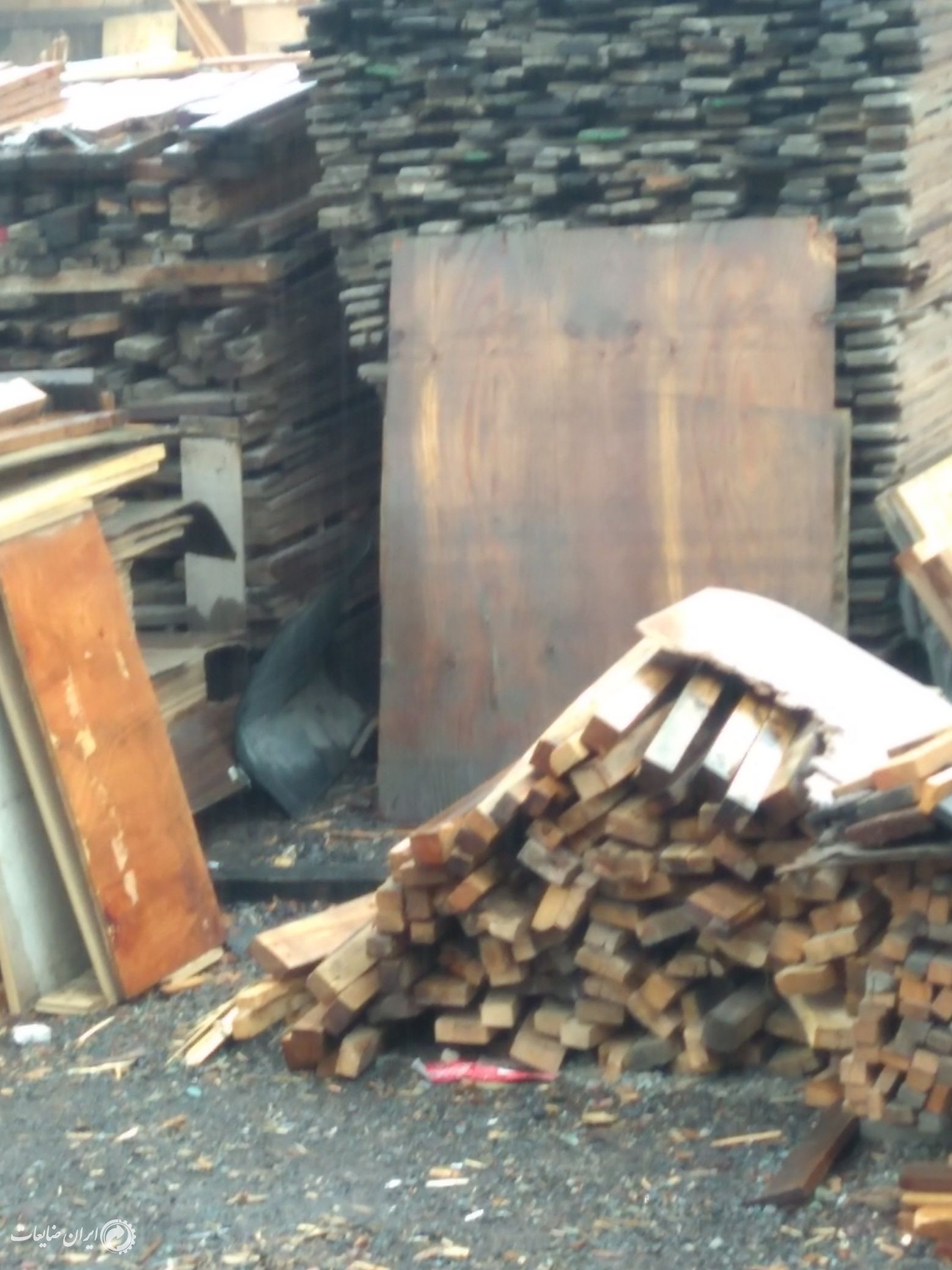 خریدار ضایعات تخته وصنذوق چوبی