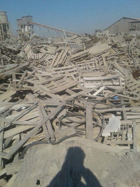 فروش ضایعات تخته و پالت 50 تن