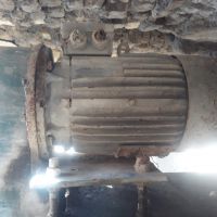 یک دستگاه پرس و ساب تقاری دو کله موزایک