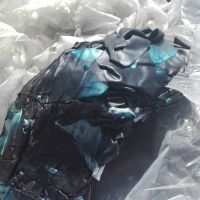 ضایعات چسب وسط شیشه خودرو