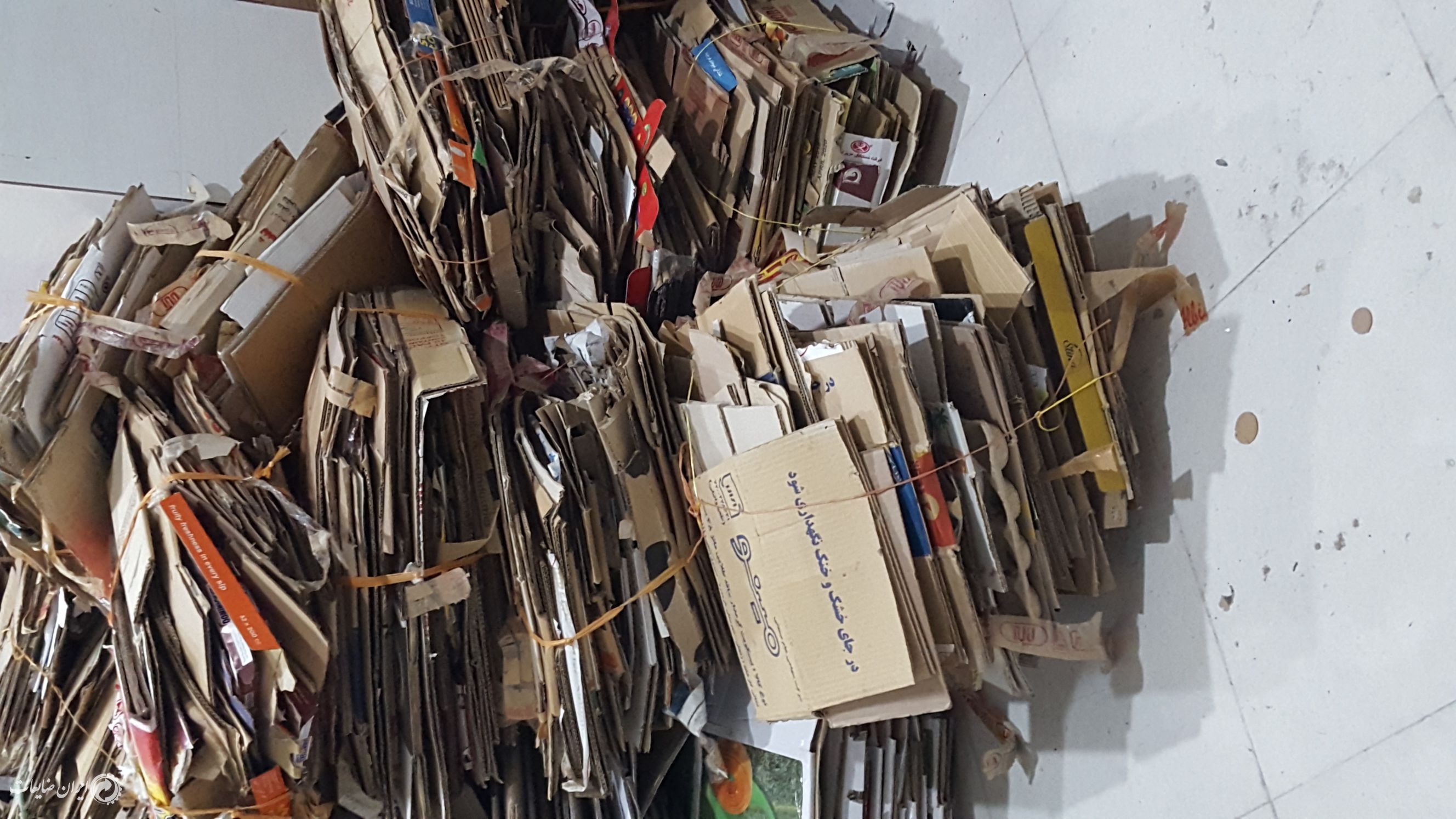 فروش 2تن کارتن فله بدون رطوبت وتمیز