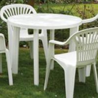 میز و صندلی پلاستیکی سفید