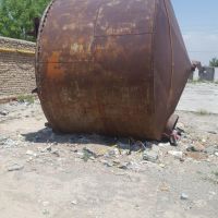 منبع آب آهنی