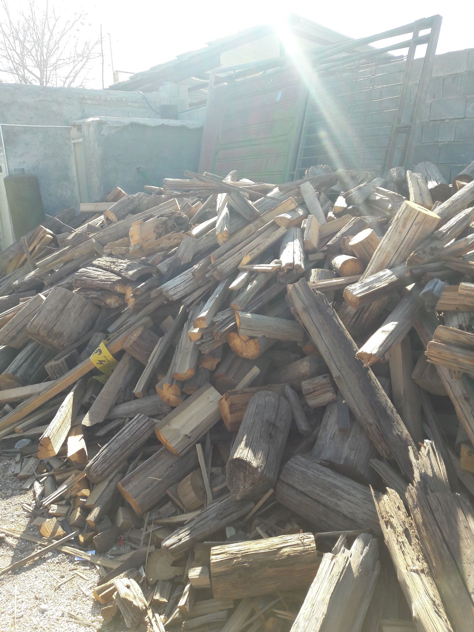 فروش حدود 30 تن ضایعات چوب