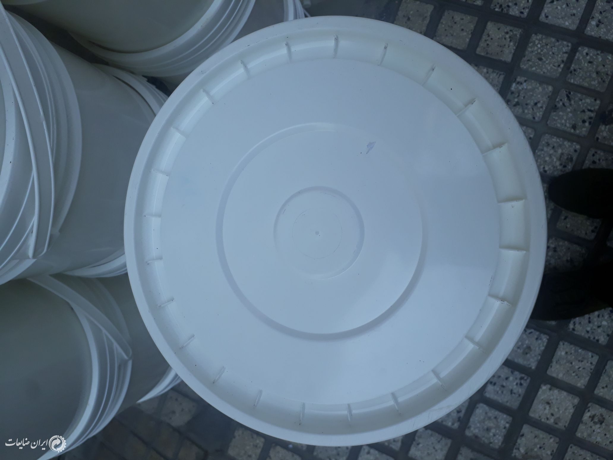 فروش سطل پلاستیکی سفید 8کیلویی دسته دار