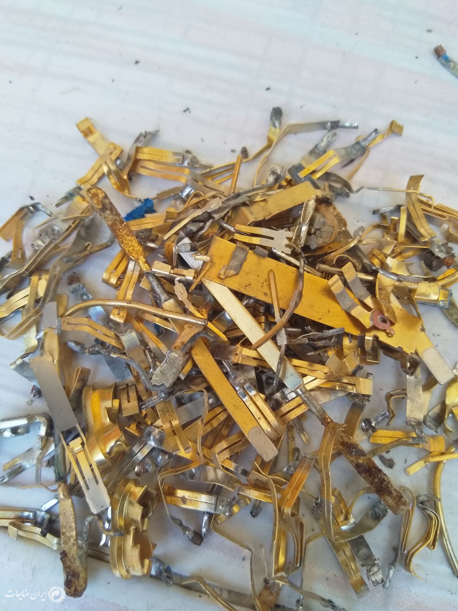 فروش حدود دو کیلو فلزات آبکاری با کیفیت