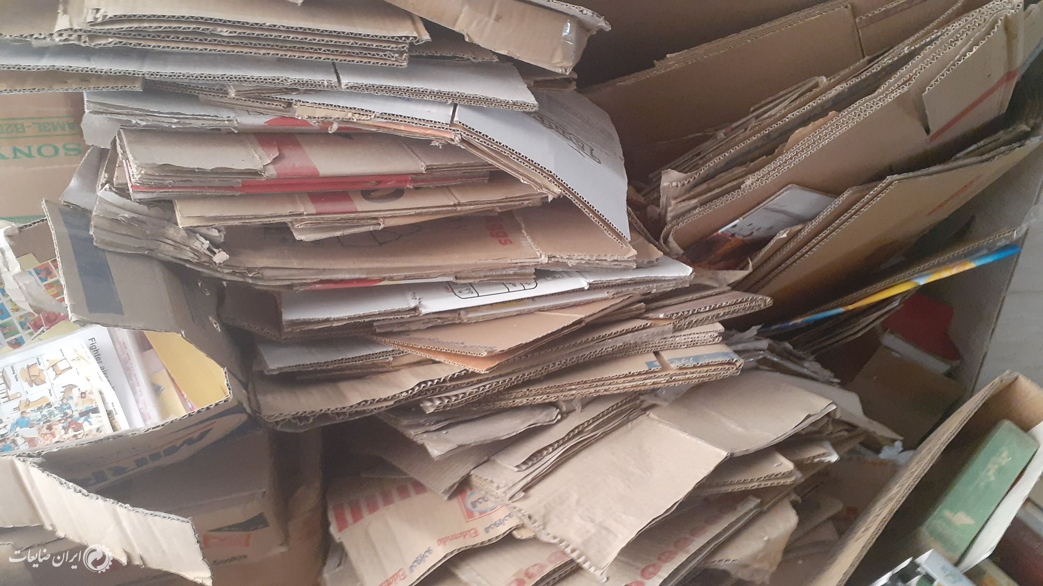 خریدار ضایعات کارتن کاغذ روزنامه مجله وفرم