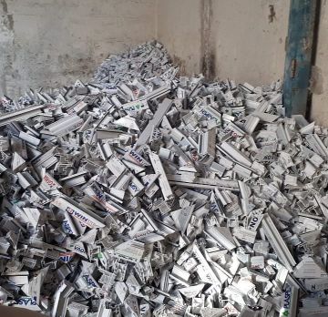 خریدار ضایعات فلزی و غیرفلزی مثال آهن ذوبی وضایعاتupvc