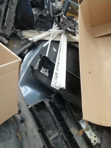 فروش ضایعات آهن ، آلومینیوم و پلاستیک