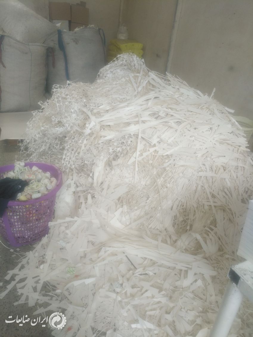 پوشال لیوان کاغذی سفید