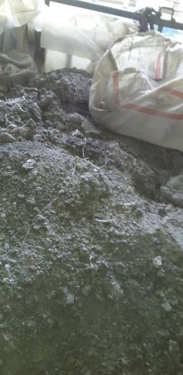 خاک نرم و خشک آلومینیوم