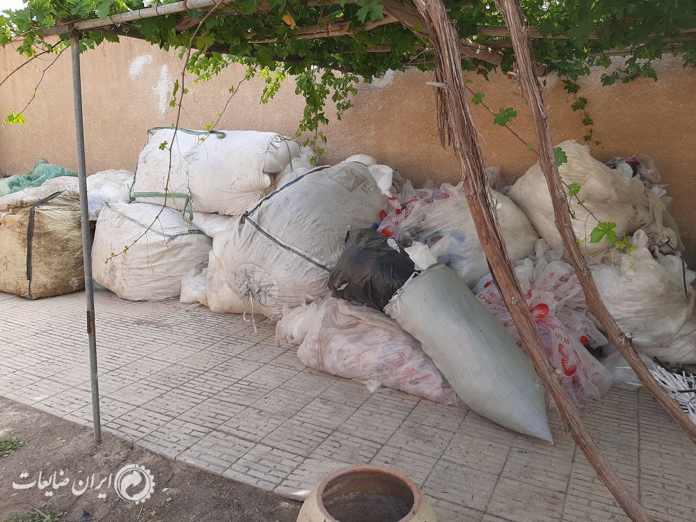 ضایعات نایلون حبابی ساده و تمیز شرکتی