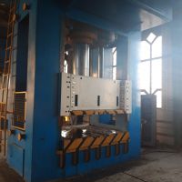 پرس هیدرولیک 650 تنی
