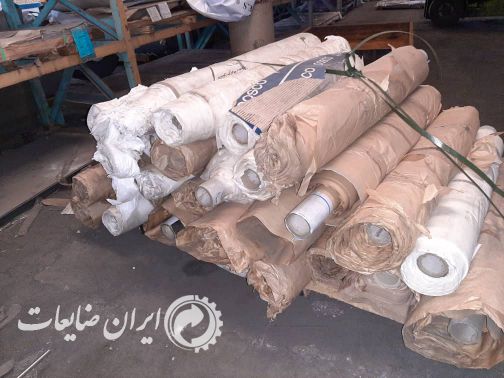 ضایعات کاغذ و دور رول استیل
