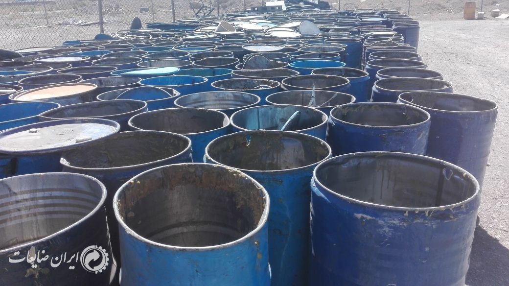 کاغذ کتاب و کارتن