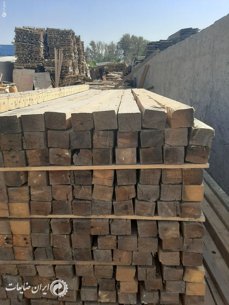 فروش انواع چوب سه لایی پالت و غیره
