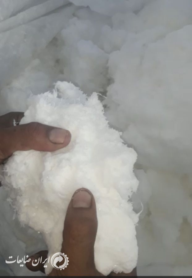 کلوخه پلی اتیلن واکس نرم