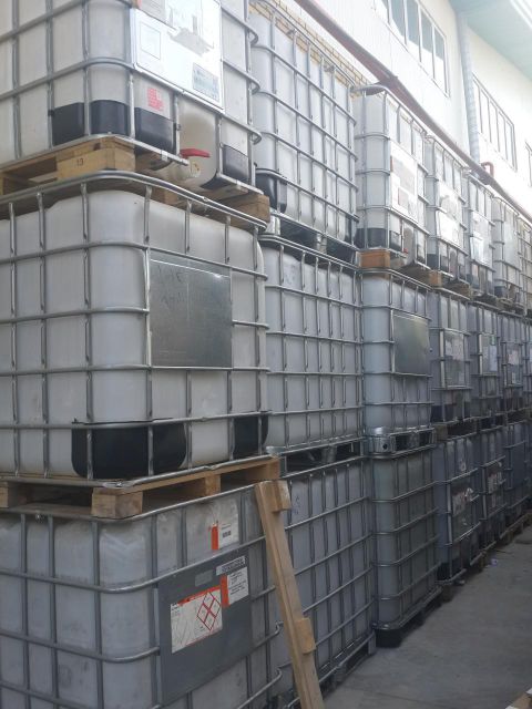 خریدار مخزن فرمدار 1000 لیتری ibc