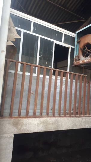 فروش ضایعات آهن در و پنجره و نرده و تانکر 100لیتری