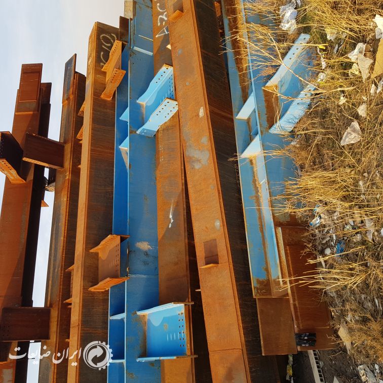 فروش تیر ورق  و تیر ورق شاخ دار با ابعاد بلند ۹متری ۳۰ میل با ابعاد ۶۰×۶۰