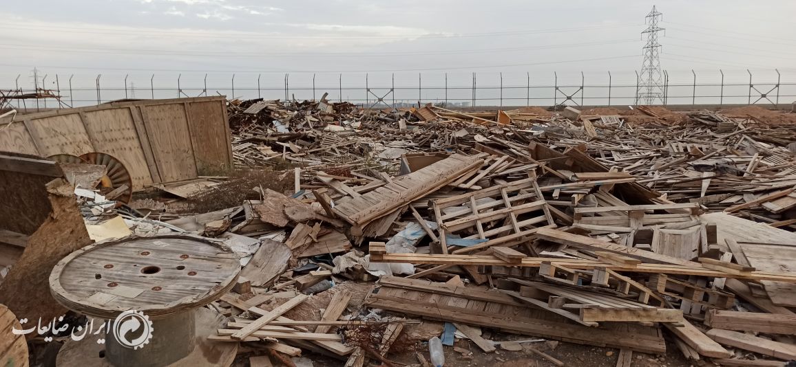 ضایعات چوب شکسته