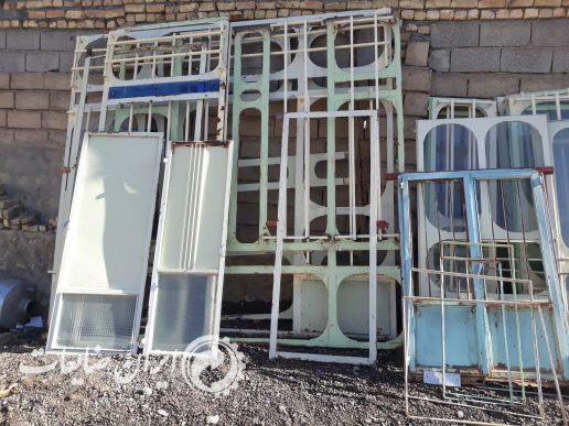 درب وپنجره دست دوم با تیر آهن